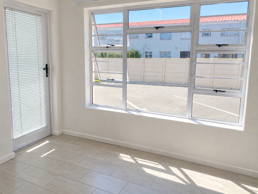 To Let 2 Bedroom Property for Rent in Tijgerhof Western Cape